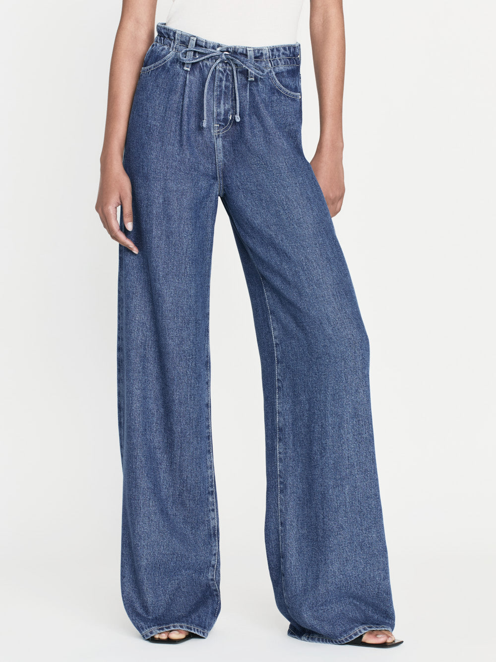 FRAME Drawstring Wide Leg Jeans in Ghost